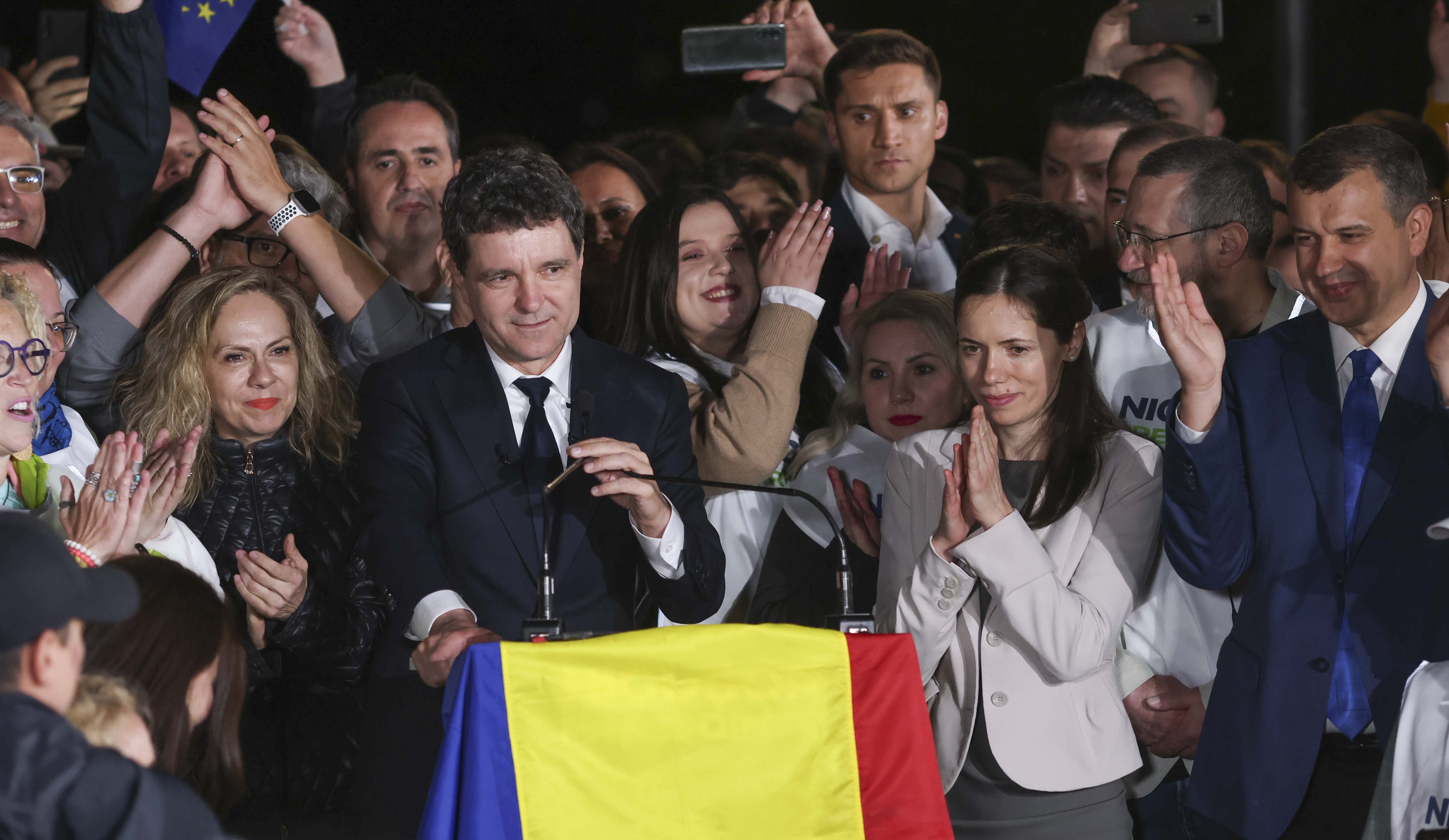 Nicușor Dan a povestit cum a fost prima zi după alegeri, când și-a luat fetița de la școală: „Ea a fost destul de tristă”