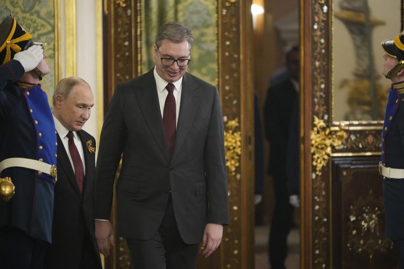 Preşedintele sârb Aleksandar Vucic îi cere lui Vladimir Putin gaze naturale la preţ redus. Ce a spus liderul de la Kremlin
