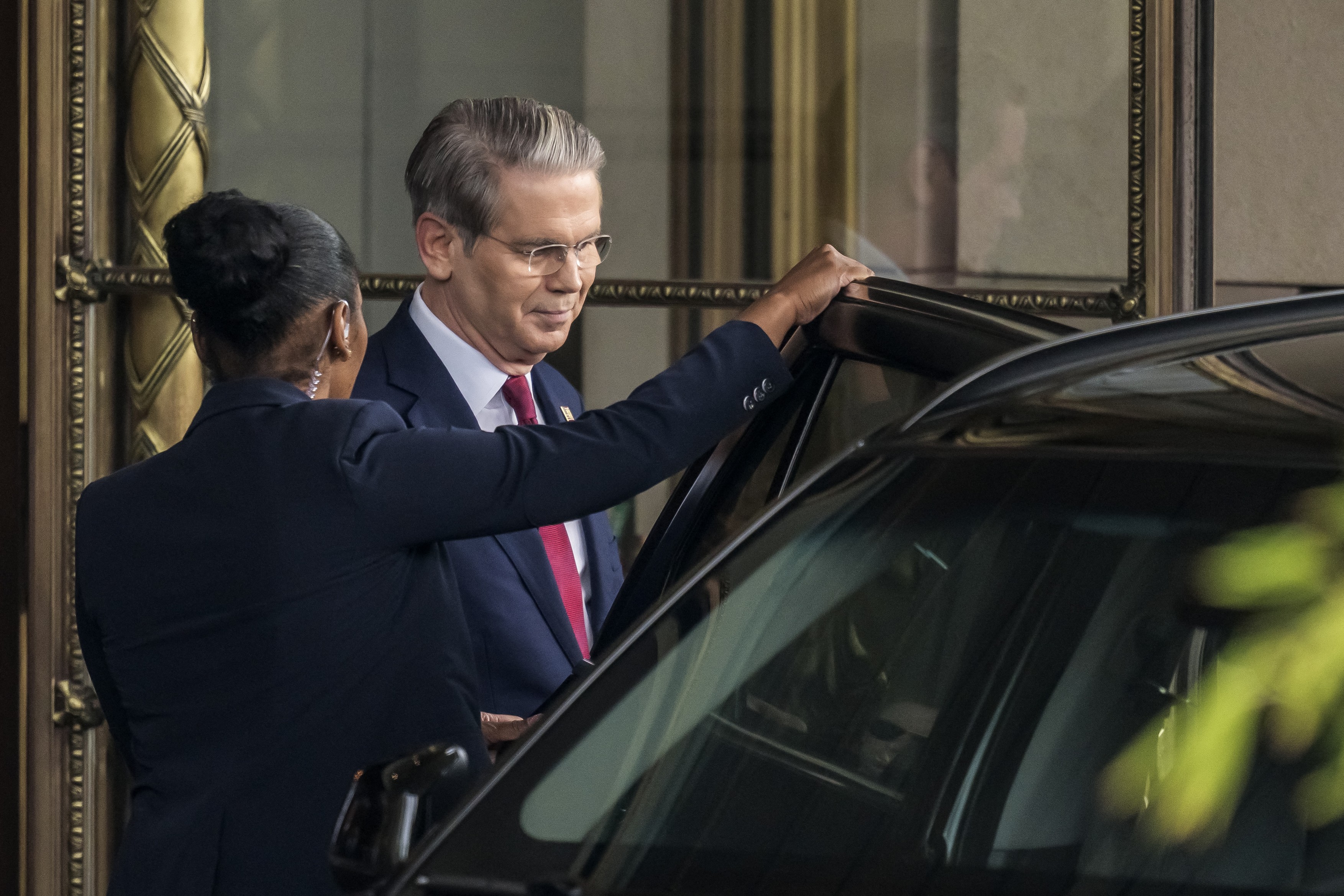 Oficialii americani și chinezi reiau duminică discuțiile pentru atenuarea războiului comercial. Concluziile primei reuniuni