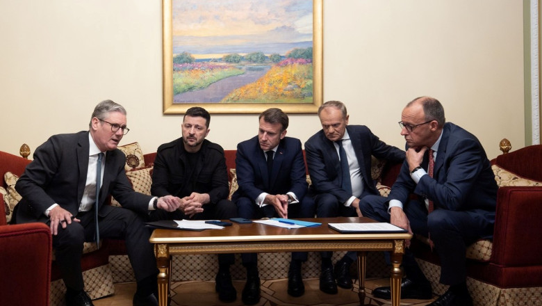 Franța discută cu aliații o eventuală prezență militară în Ucraina. Macron: „Cheia este să avem trupe”