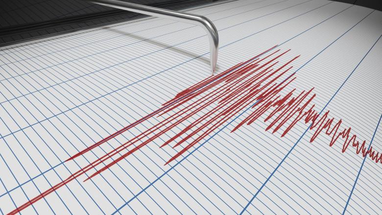 Cutremure puternice în Extremul Orient rus. Alertă de tsunami în Pacific