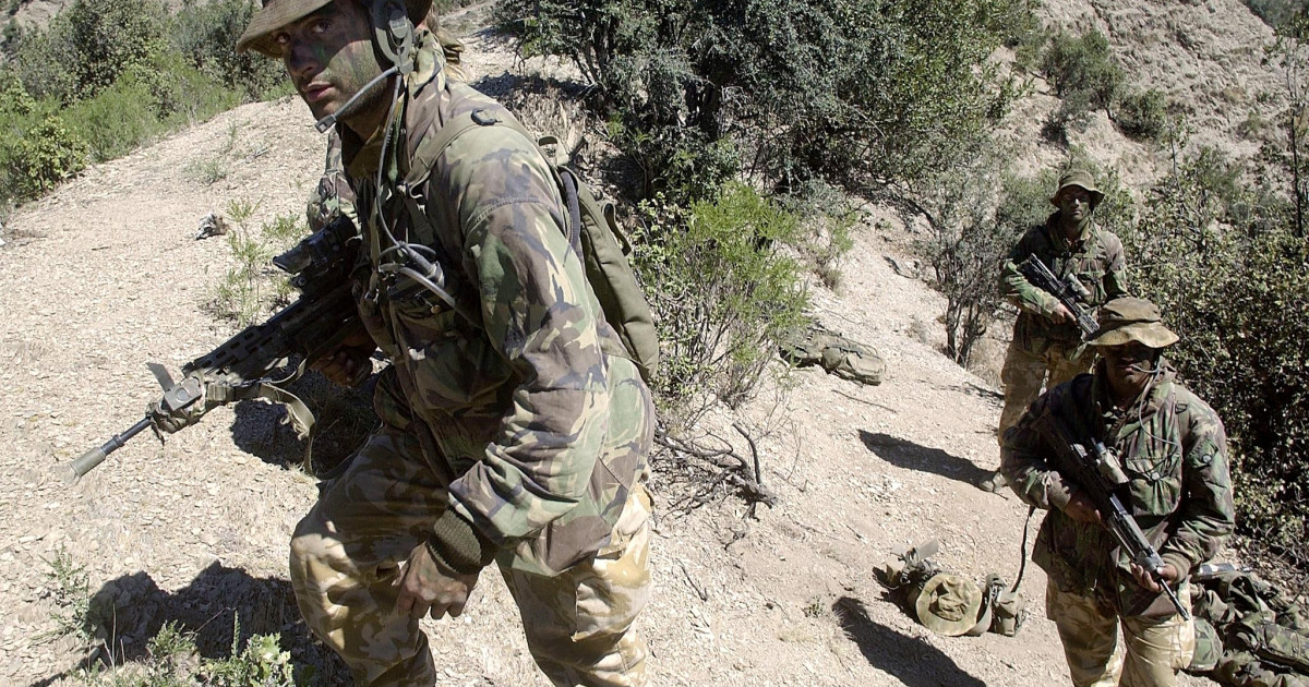 „Copii legați de mâini și împușcați”. Mărturii în premieră despre crimele de război comise de militari din trupele speciale britanice