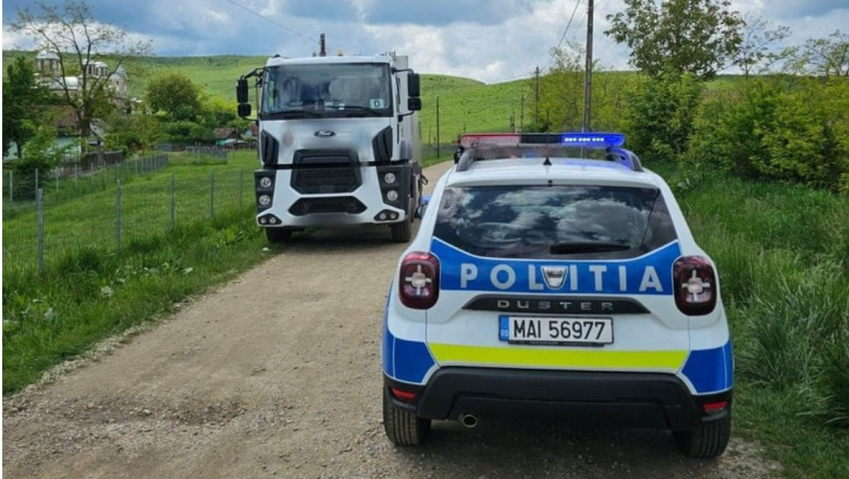 O femeie şi un copil de 3 ani din Cluj au murit, după ce au căzut dintr-o căruţă și au fost loviţi de un camion