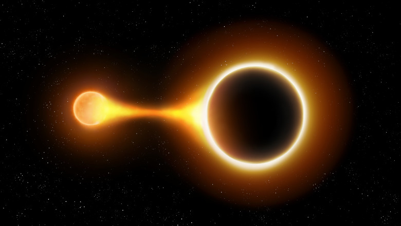 Ultimii ani din viața unei stele ce orbitează prea aproape de o gaură neagră, studiați de astronomi. Cât mai are de „trăit”