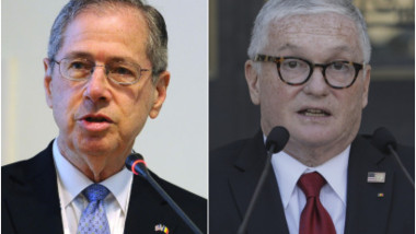 Foștii ambasadori SUA la București Mark Gitenstein și Adrian Zuckerman. Colaj