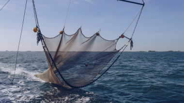 Straightened,Trawler,Net,Is,Going,Down,To,Sea,Bottom
