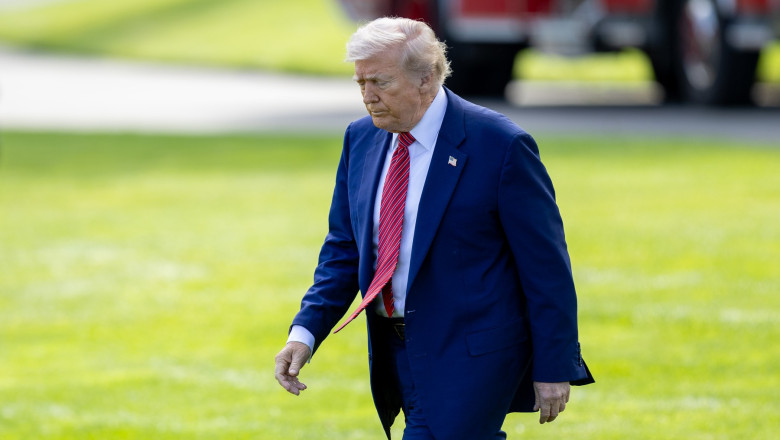 Analiştii îl contrazic pe Donald Trump. „Amenințările președintelui nu vor aduce producția de iPhone în SUA”