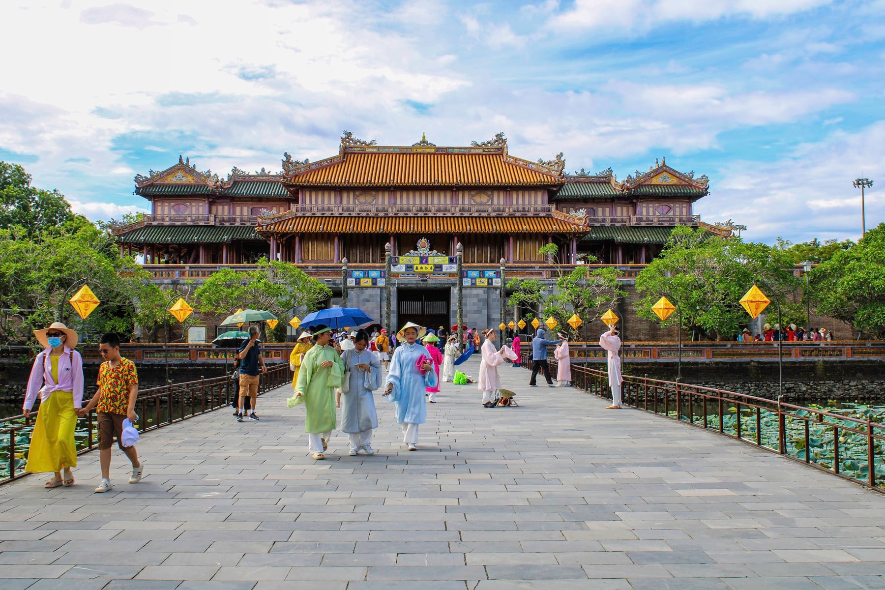 Viza de aur pentru una dintre cele mai fascinante tari din Asia. Permite sederea pana la 10 ani
