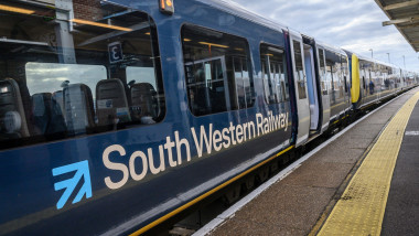 tren anglia marea britanie