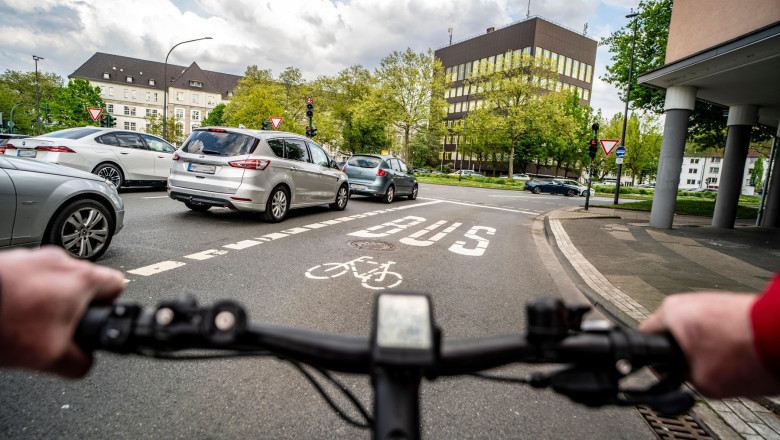 Capitala României, la coada clasamentului privind pistele de biciclete și străzile școlare. Cât de afectată e siguranța elevilor