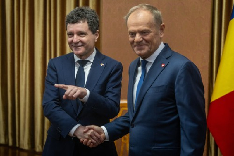 Nicușor Dan a fost întâmpinat la sediul guvernului de la Varșovia de premierul polonez Donald Tusk