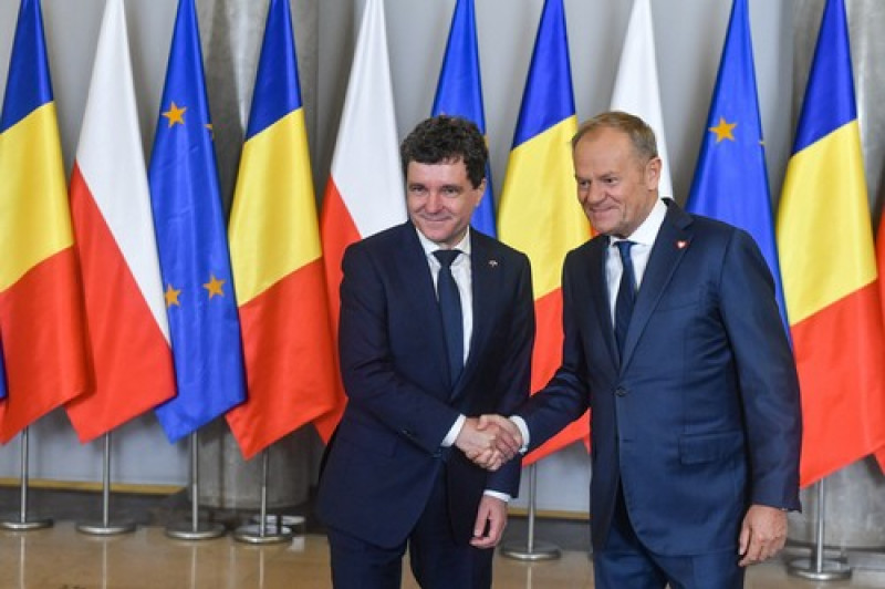 Nicușor Dan a fost întâmpinat la sediul guvernului de la Varșovia de premierul polonez Donald Tusk
