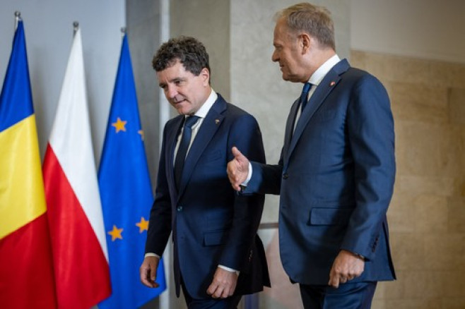 Nicușor Dan a fost întâmpinat la sediul guvernului de la Varșovia de premierul polonez Donald Tusk