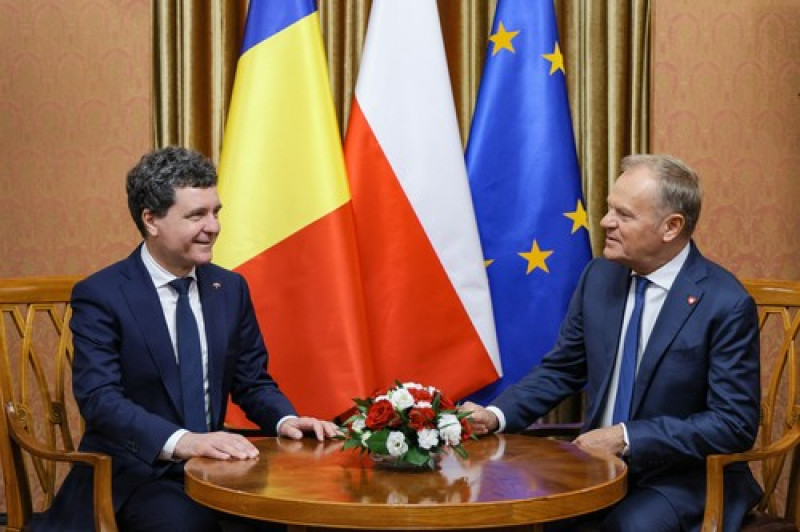 Nicușor Dan a fost întâmpinat la sediul guvernului de la Varșovia de premierul polonez Donald Tusk