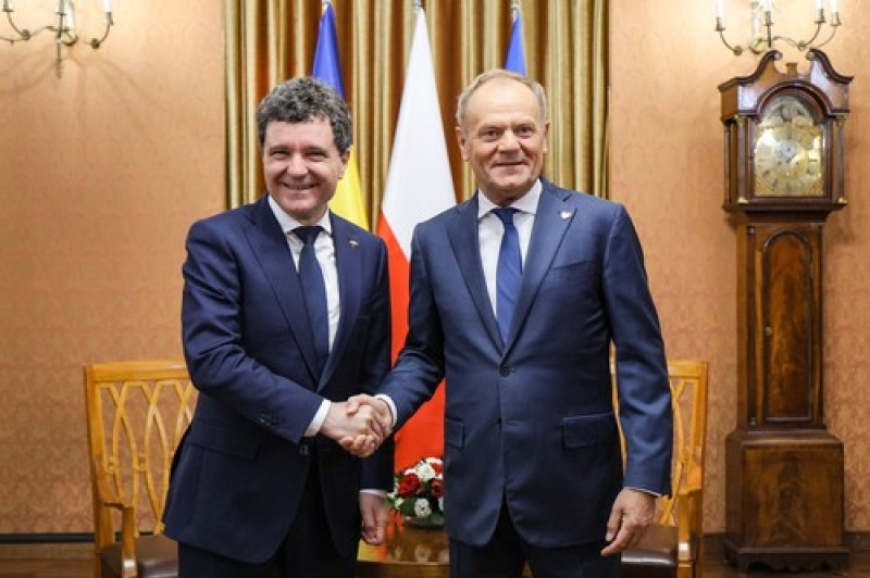 Nicușor Dan a fost întâmpinat la sediul guvernului de la Varșovia de premierul polonez Donald Tusk