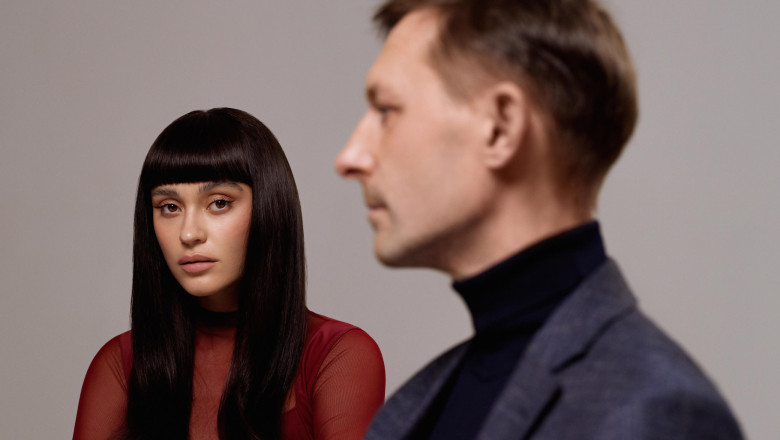 IQOS anunță o colaborare inedită între Irina Rimes și Roman Tolici. Surprize pe viitoarea platformă experiențială inovatoare