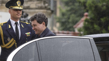 Presedintele Romaniei Nicusor Dan soseste la Palatul Cotroceni dupa ce a depus juramantul in Parlamentul Romaniei, in Bucuresti, 26 mai 2025