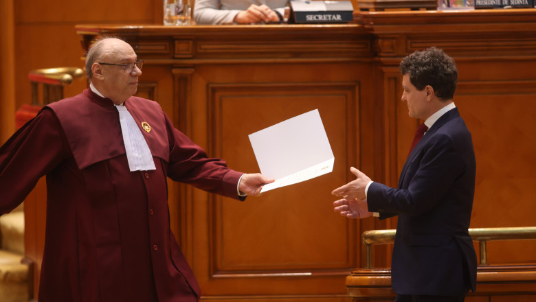 Şedinţa solemnă comună a Camerei Deputaţilor şi Senatului consacrată depunerii jurământului de către preşedintele ales al României, Nicuşor Dan, la Palatul Parlamentului din București, 26 mai 2025.