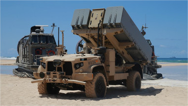 sistem Nmesis de lansare a rachetelor folosit de U.S. Marine Corps