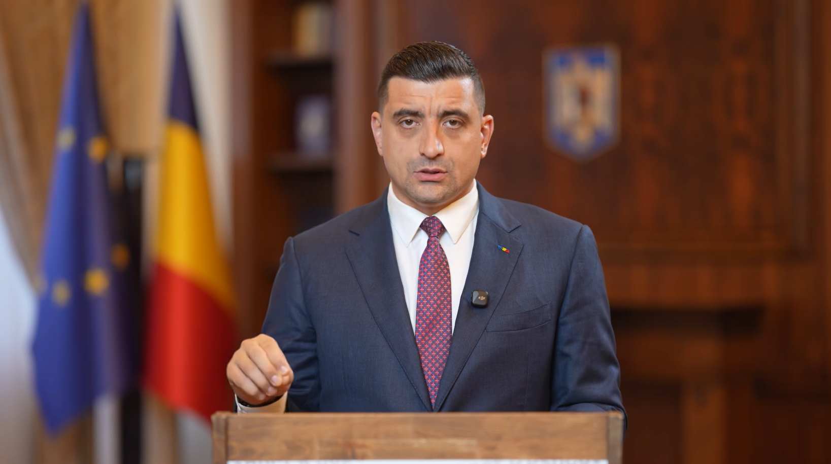 George Simion: „Mi-ar fi plăcut ca funcționarii publici să aibă de azi o direcție. Gândurile noastre merg către oamenii în uniformă”