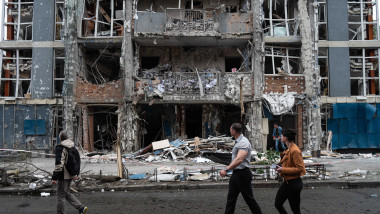 Russian forces attack Kyiv with drones and missiles