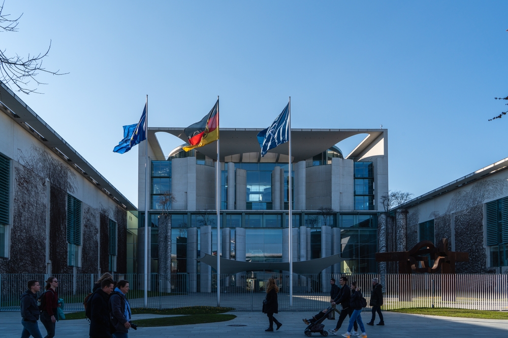 Germania a decis restricționarea reîntregirii familiilor imigranților și acordarea cetățeniei