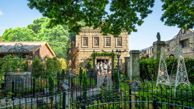 Romsey, UK. 27th Apr, 2025. Exterior and interior views of Ghostly Manor, the brand-new dark ride at Paultons Park, on its official opening day. The spooky family attraction features immersive sets and special effects, adding a new experience to the popul