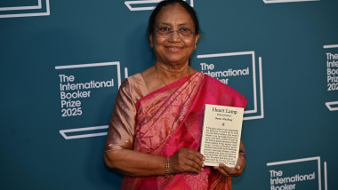 LONDON, ENGLAND, 20th May 2025: Author Banu Mushtaq is the winner of 'Heart Lamp' is the Winner of the International Booker Prize 2025 Ceremony at Tate Modern in London, UK. (Photo by 李世惠/See Li/Picture Capital)
