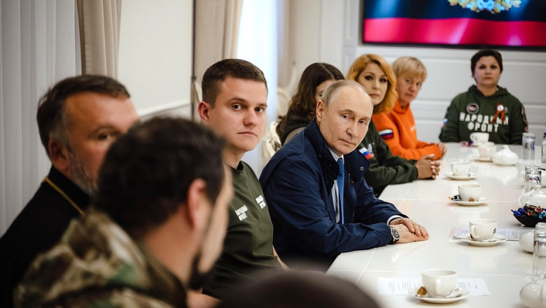 Vladimir Putin a vizitat Kursk pentru prima dată după ce Rusia a anunțat că a preluat controlul total de la forțele ucrainene