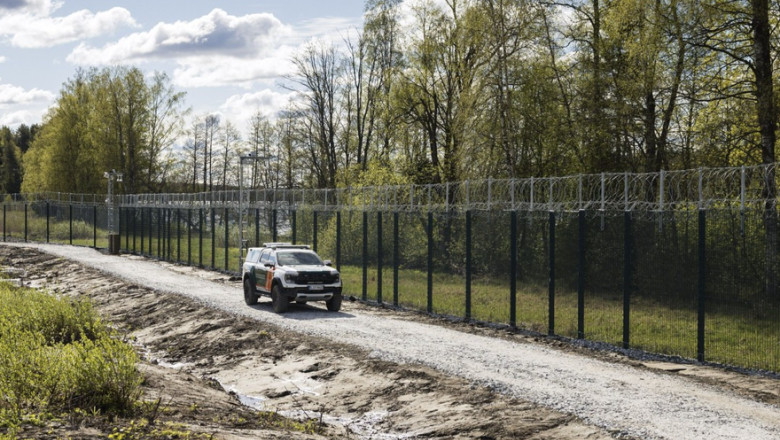 Finlanda a finalizat construcţia primilor 35 km de gard la graniţa cu Rusia