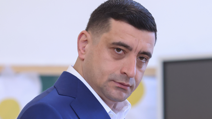 George Simion indeamna la proteste, dar el nu merge: „N-o sa fiu acolo, pentru ca vor folosi asta pentru a ma aresta”
