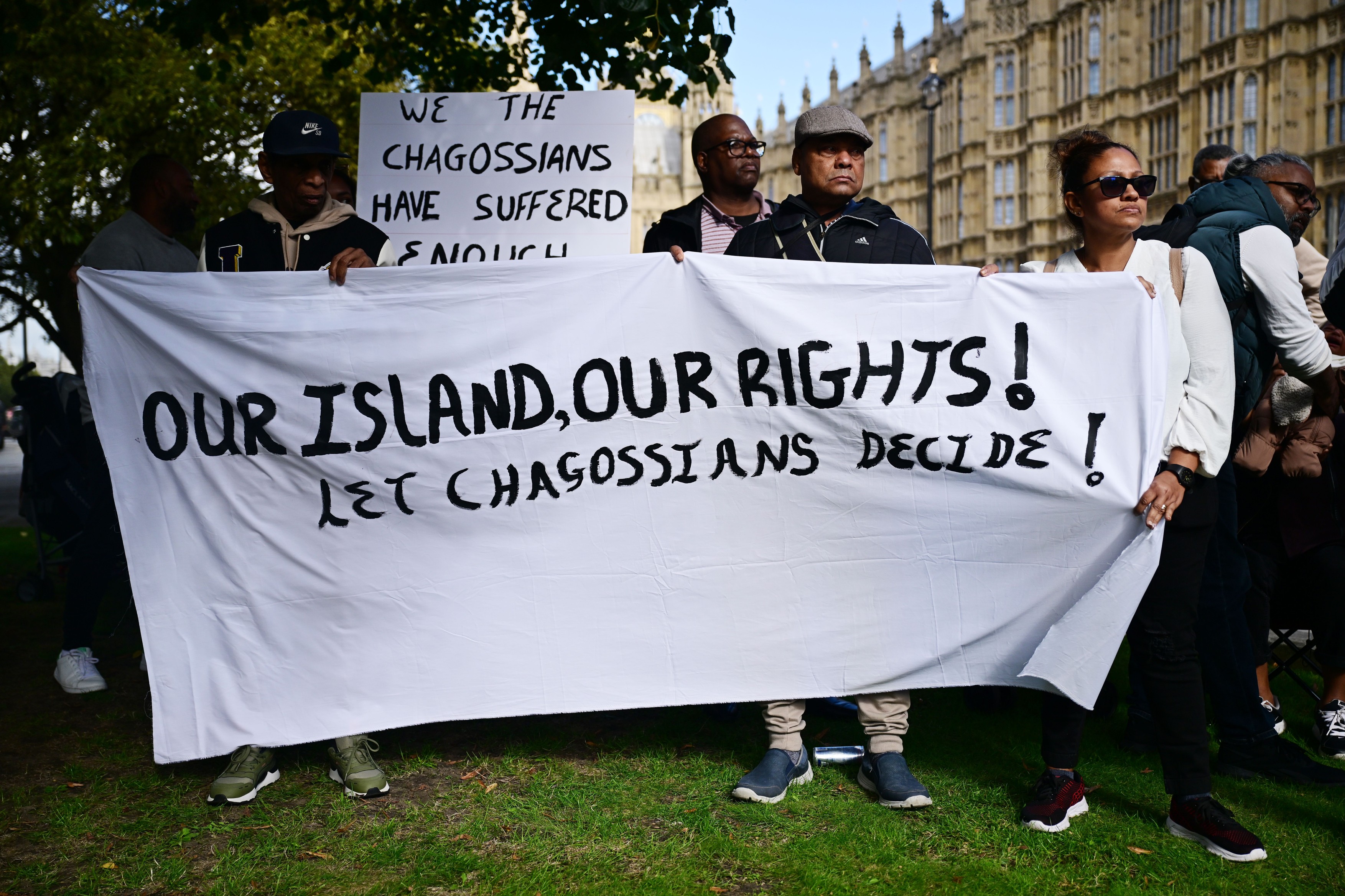 Acordul privind Insulele Chagos, blocat în instanță de două femei de origine chagossiană. Guvernul britanic nu poate semna