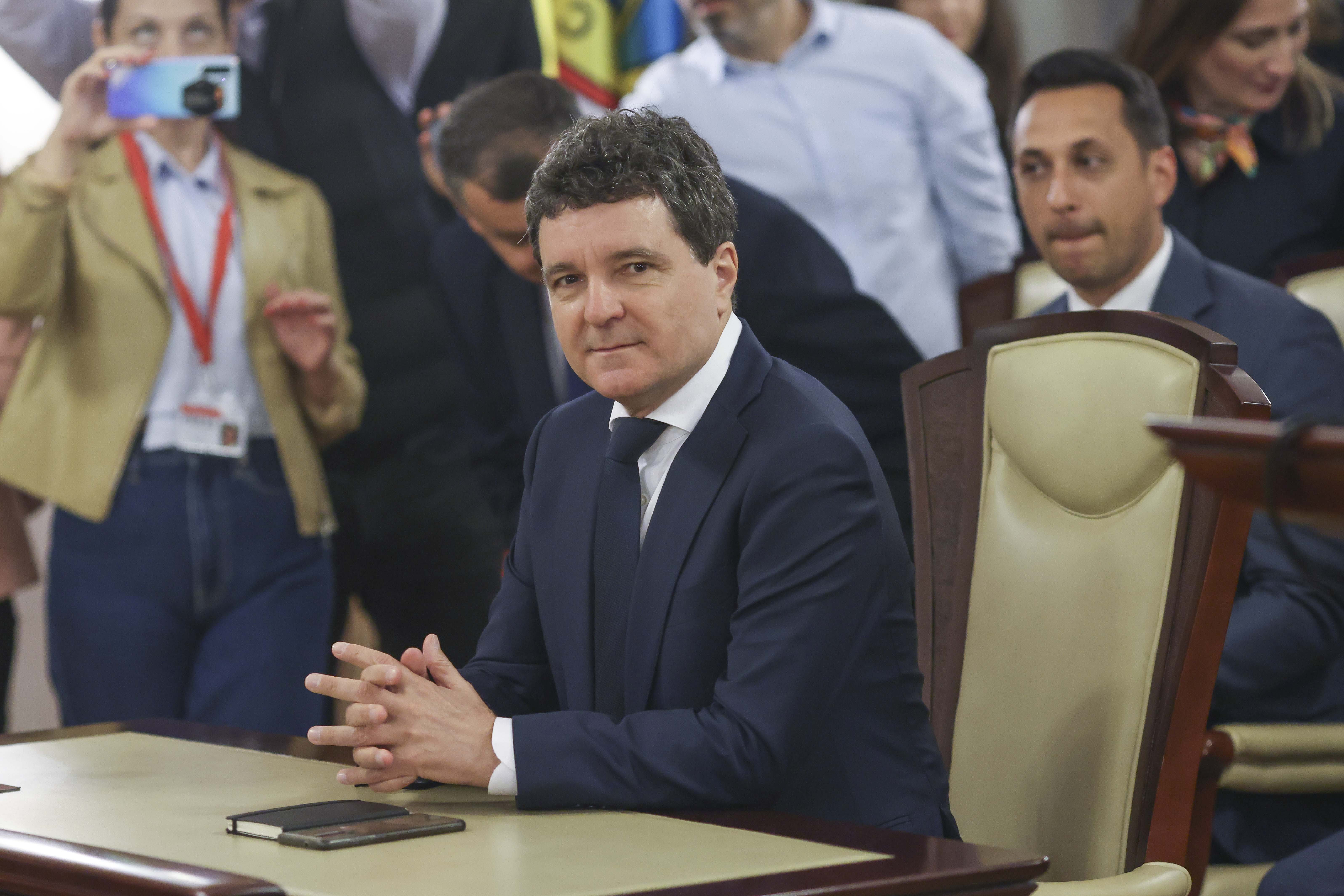 Nicușor Dan discută cu Tanczos Barna și cu Marcel Boloș problema deficitului. „Trebuie să transferăm 30 de miliarde de lei din buget”