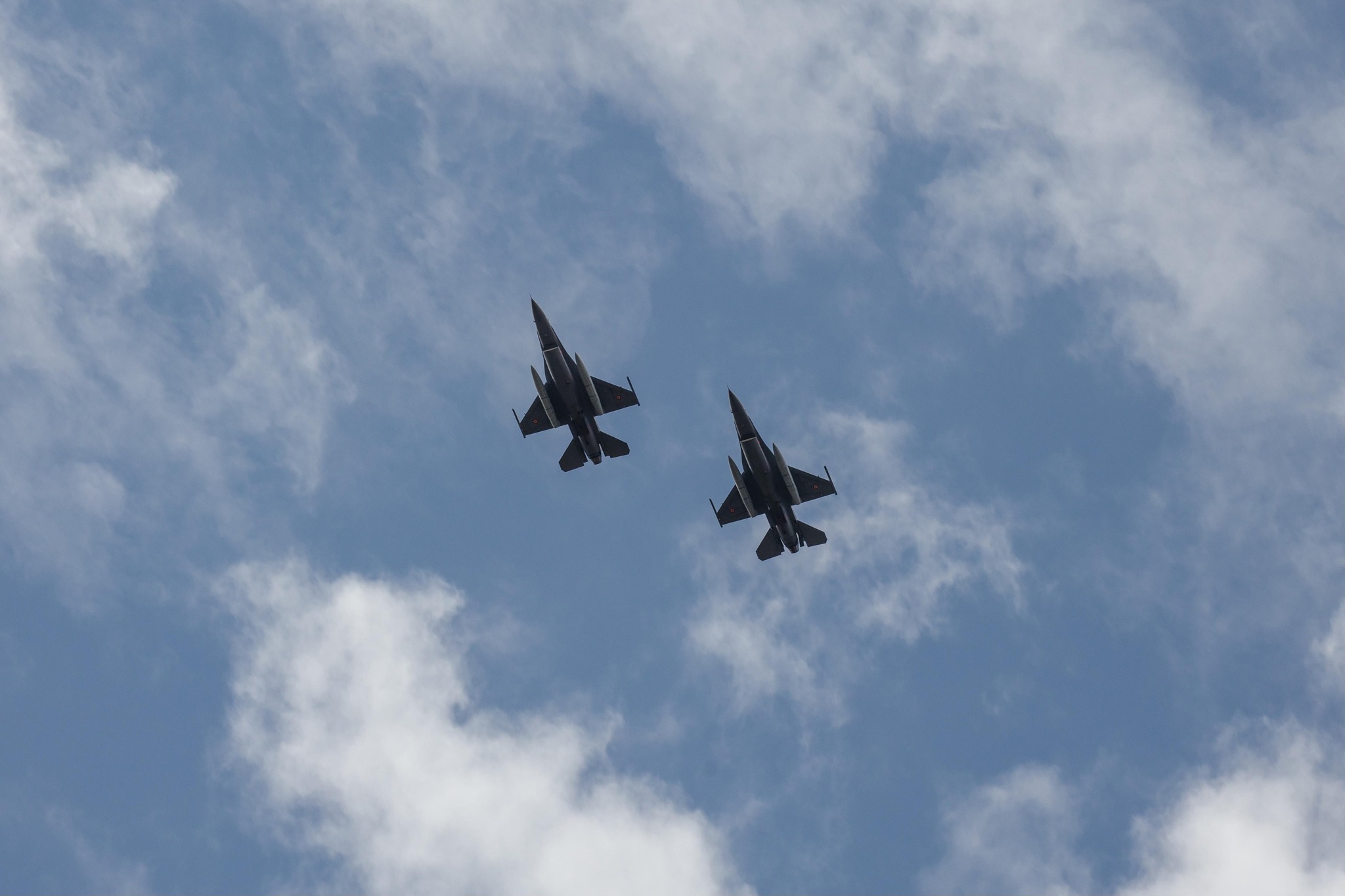 Încă două aeronave F-16, cumpărate din Norvegia, au aterizat astăzi în România