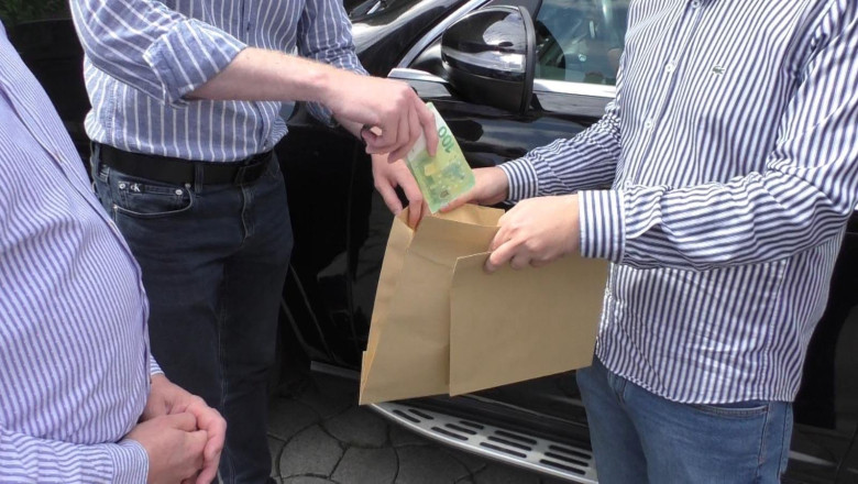 Andrei Petru Dimitriu, inspectorul ANAF prins cu mită, rămâne în arest. Curtea de Apel București i-a respins contestația