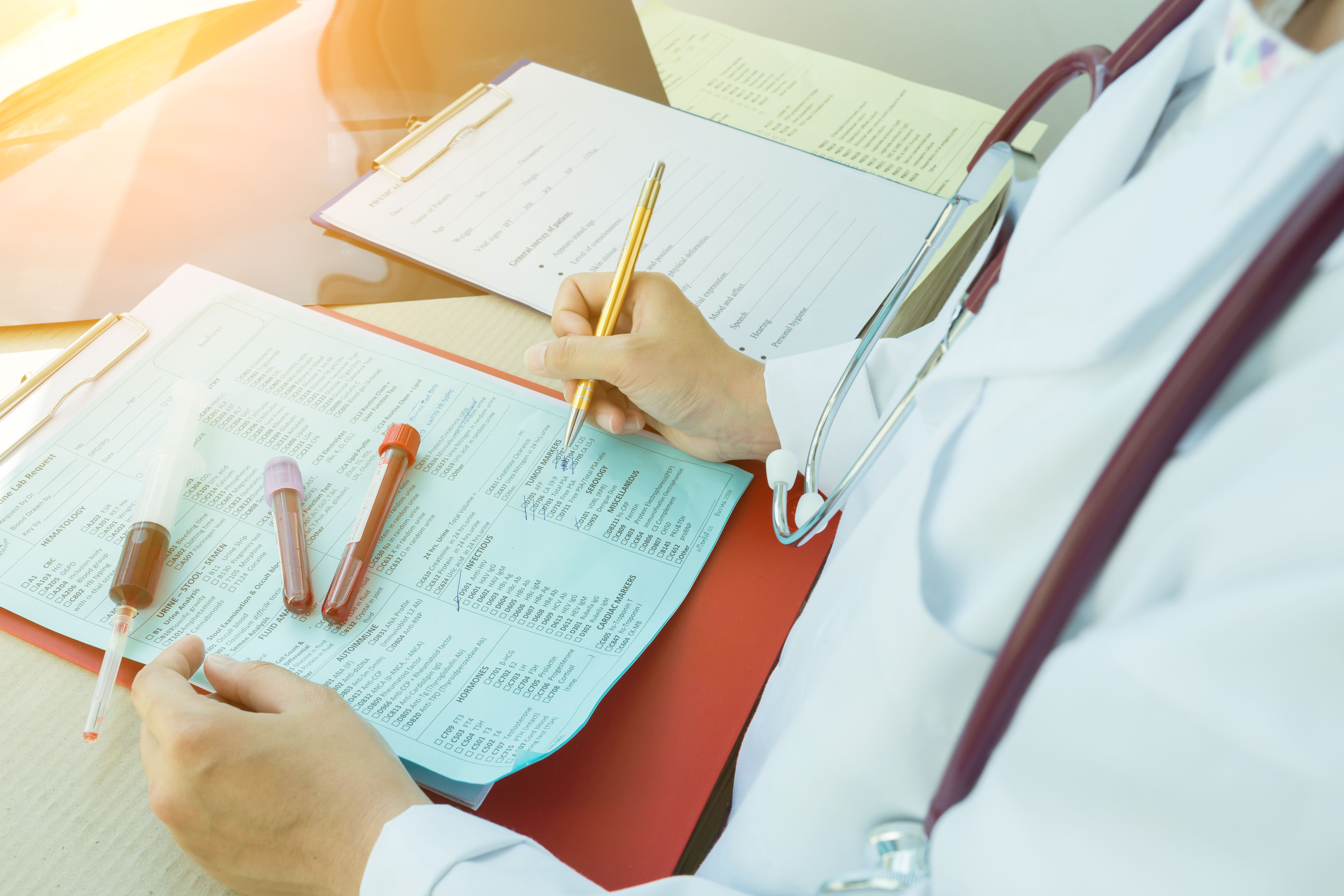 O terapie revoluționară ar putea elimina chimioterapia pentru unii pacienți cu cancer de sânge. Cum funcționează (studiu)