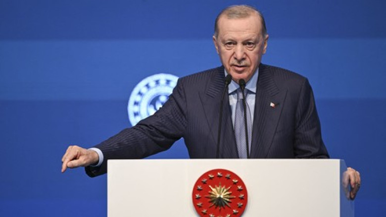 Erdogan a decretat „Deceniul familiei” criticând „perversiunea LGBT”: „Fac apel către toate familiile să aibă cel puţin 3 copii”