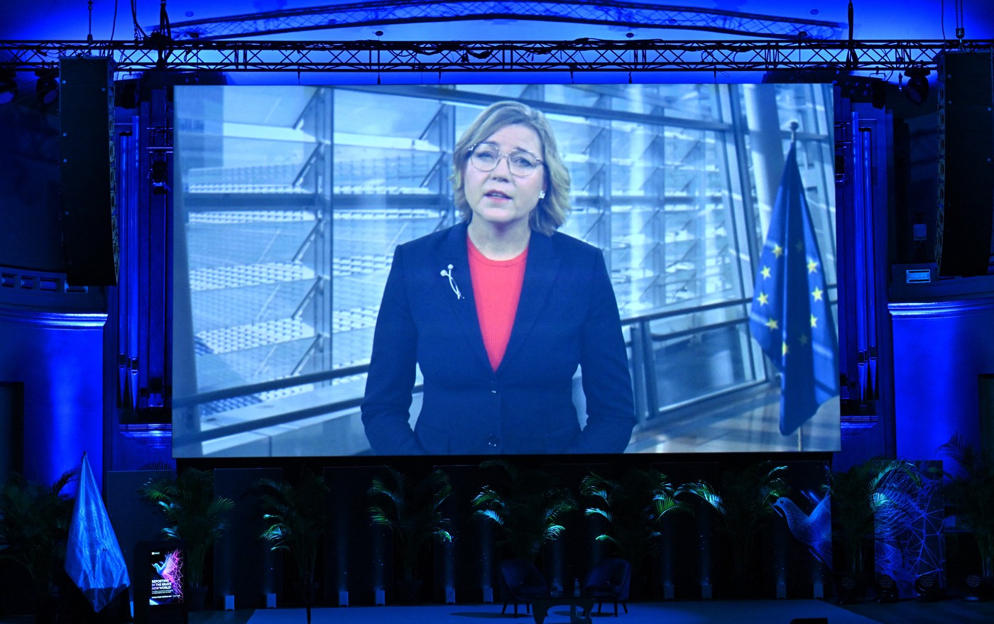 Gigantii digitali americani elimină mai mult conținut de pe platformele lor decât o face UE, spune comisarul european pentru Tehnologie