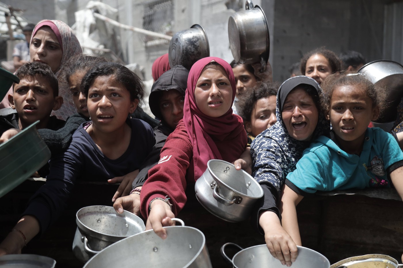 Încă 30 de persoane ucise în fața centrelor de ajutor din Gaza, anunță autoritățile locale. Israelul: „Au fost focuri de avertisment”