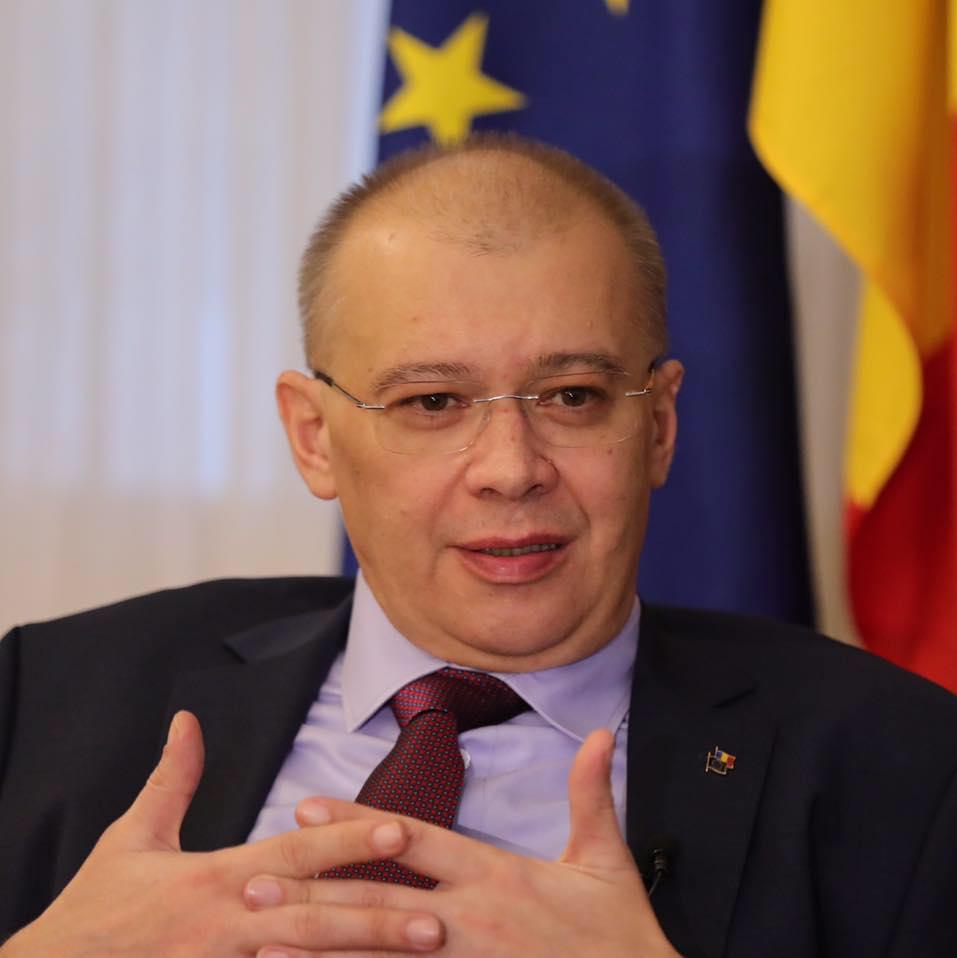 Restructurarea politicii externe românești (II)
