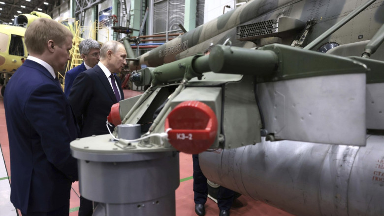 O nouă naționalizare. Vladimir Putin: Companiile care nu îndeplinesc contractele de apărare vor primi directori „de la minister”