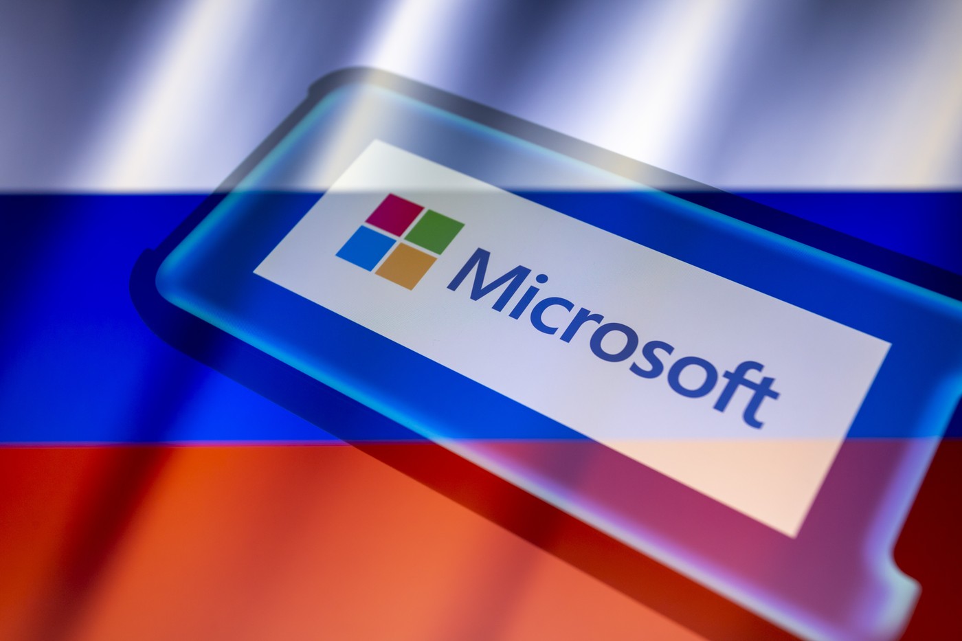 Microsoft iese de pe piața rusă, în timp ce filiala locală se pregătește de faliment