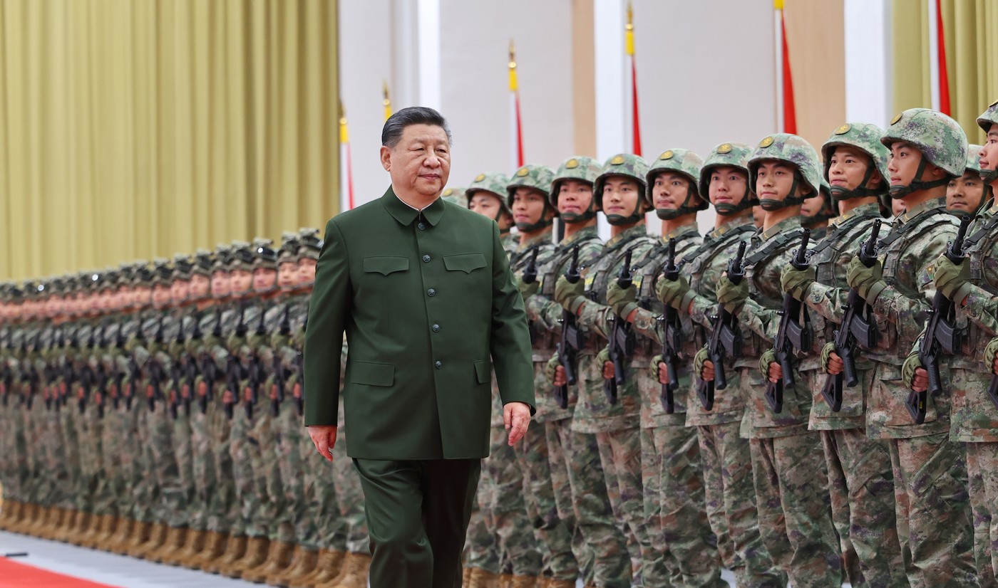 Semnele care arată că Xi Jinping ar putea fi presat să renunțe la o parte din putere