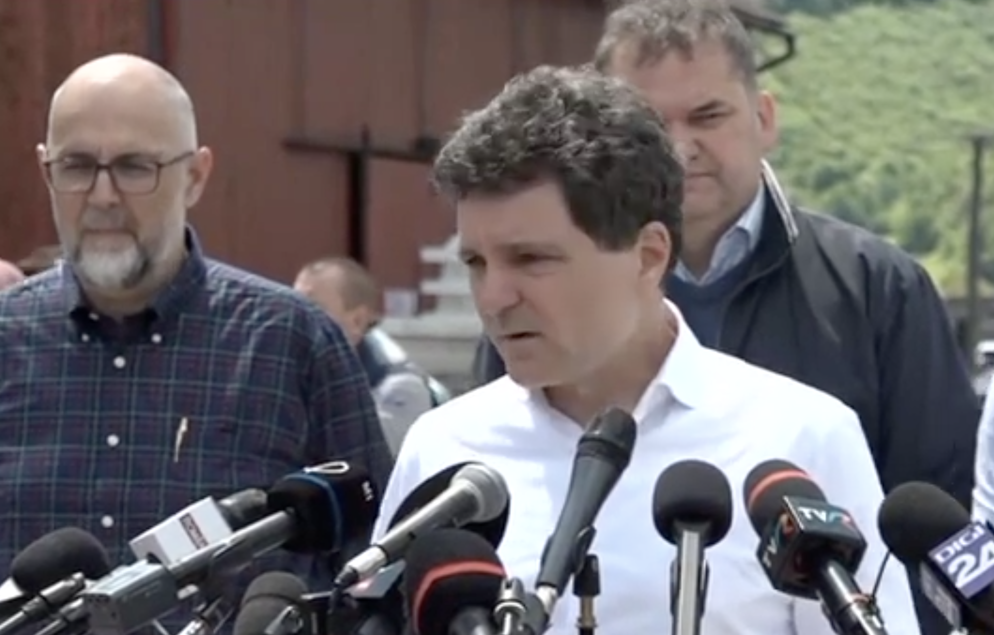 Nicuşor Dan, la Salina Praid: „Voi cere premierului să stabilească cine sunt vinovaţii”. Președintele va vizita și localități inundate