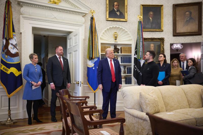 Ukrainian President Zelenskyy Tense Meeting with U.S President Donald Trump