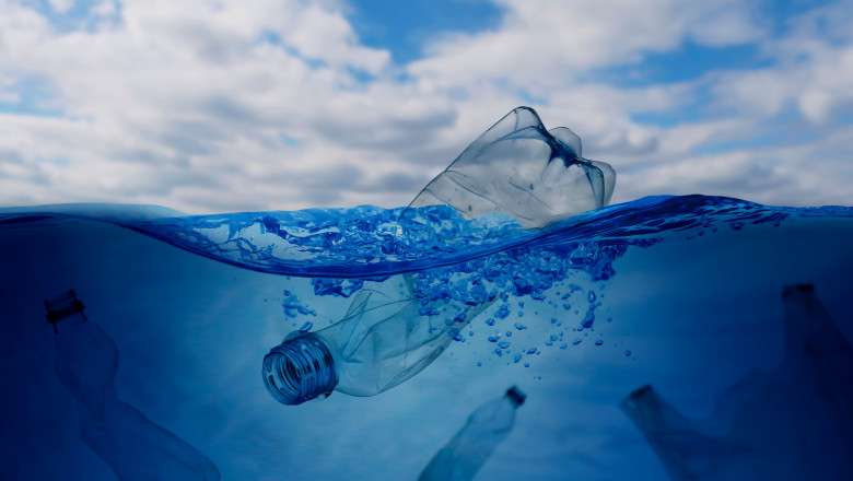 Cercetătorii japonezi au creat un plastic care se dizolvă în apa mării. „Copiii nu pot alege planeta pe care vor trăi”