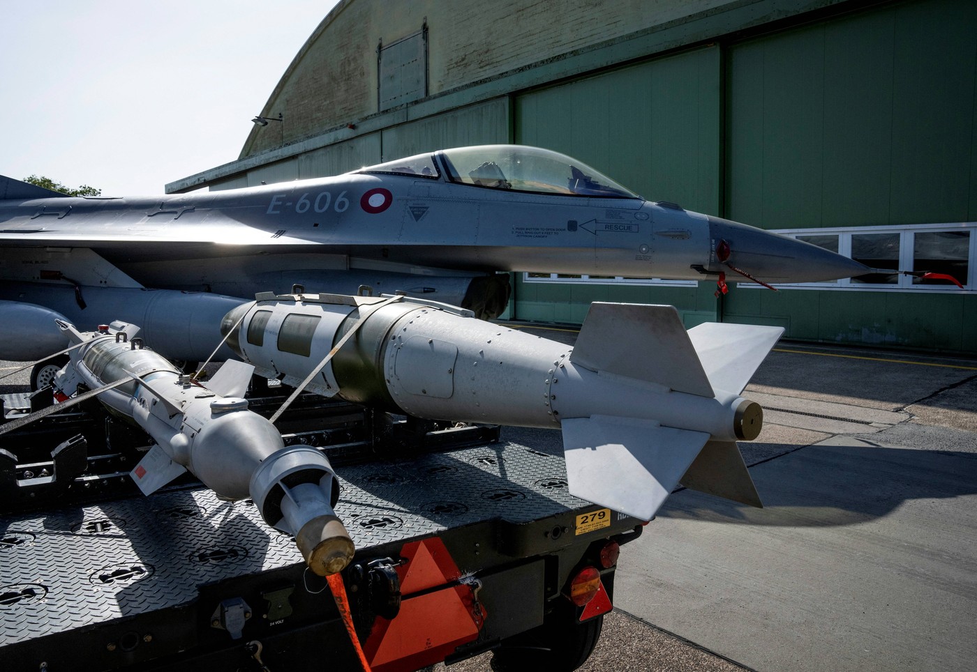 Pentagonul a redirecționat o parte dintre piesele pentru rachete destinate Ucrainei către armata SUA (Wall Street Journal)
