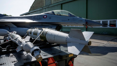 Rachete F-16