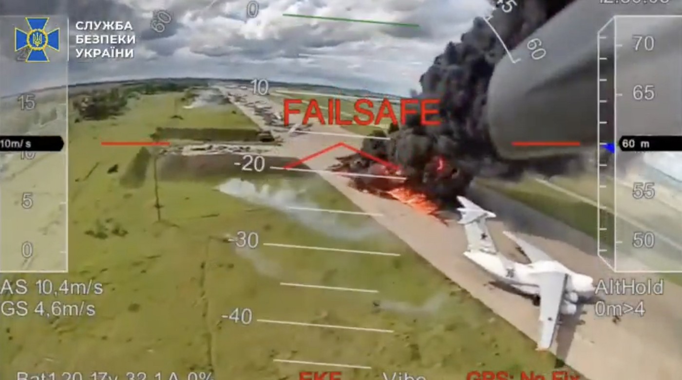 Rusia spune că va repara bombardierele lovite de Ucraina: „Nu au fost distruse, doar avariate”