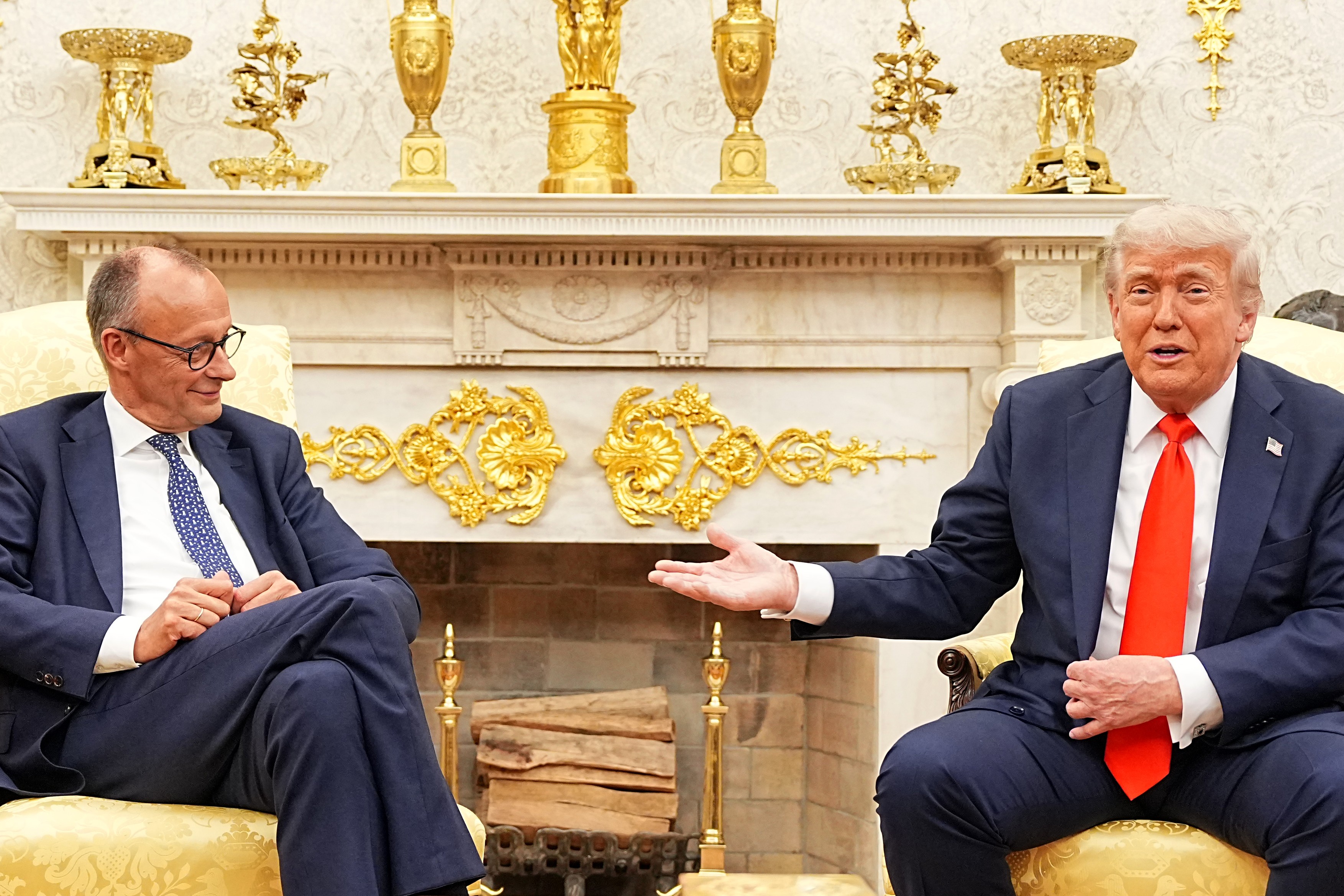 Trump a râs după ce cancelarul german Merz i-a amintit că azi e aniversarea Debarcării din Normandia. „N-a fost o zi bună pentru voi”